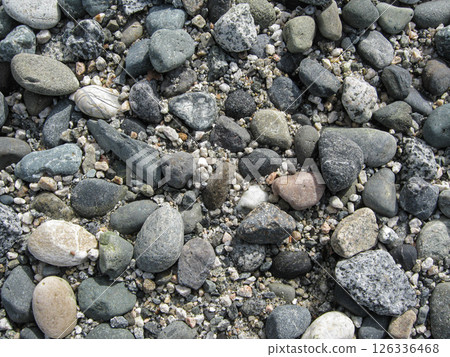 The Pebbly Beach Of New Brighton Park 126336468