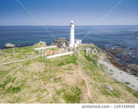 青森縣下北半島本州最北端尻屋崎燈塔的鳥瞰圖 126338688