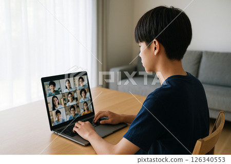大學生遠距上課 大學生遠距上課 126340553