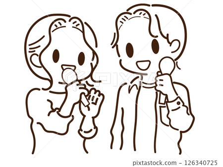 一男一女在卡拉 OK 唱二重唱 126340725