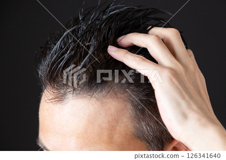 中年男人髮型 中年男人髮型 126341640