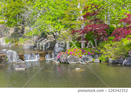 隔著宍道池眺望世博紀念公園、杜鵑之丘 126342352