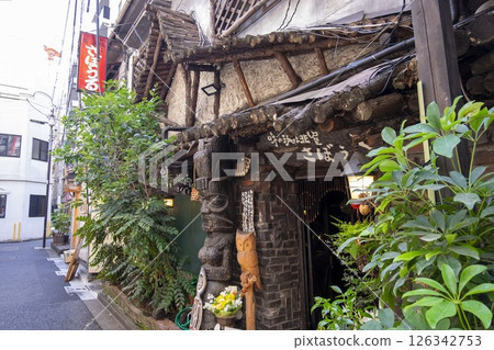 Sabouru, a coffee shop in Kanda Jinbocho that is popular among foreign tourists (Kanda Jinbocho, Chiyoda Ward, Tokyo) 126342753