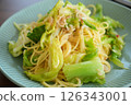 捲心菜和櫻花蝦辣椒 126343001