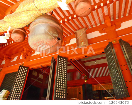 The large bell at Hikosan Hoheiden, a popular tourist spot in Soeda Town, Fukuoka Prefecture 126343073