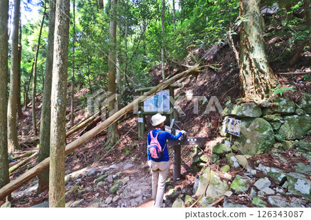 The entrance to Kokuzo, a mountain trail to Mount Hiko, Shugendo, Soeda Town, Fukuoka Prefecture 126343087