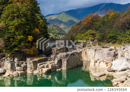 Agematsu Town, Nagano Prefecture in autumn - Autumn leaves on the Nezame Bed Agematsu Town, Nagano Prefecture in autumn - Autumn leaves on the Nezame Bed 126345684