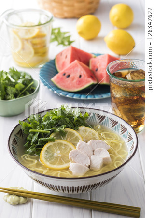 Chilled ramen with plenty of coriander and salt and lemon 126347622