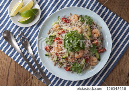 Yam Woon Sen / Thai style glass noodle salad 126348636