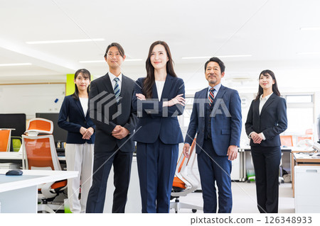 Business people lined up in the office Business people lined up in the office 126348933