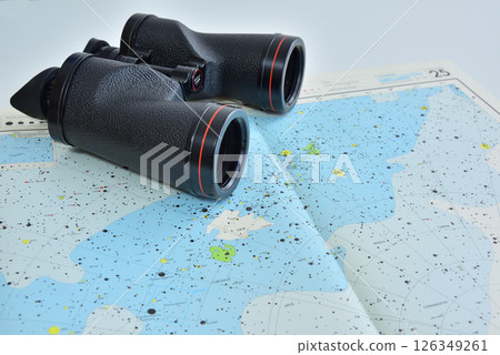Binoculars for astronomical observation, astronomical observation images, star charts 126349261