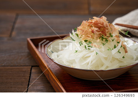 日式新洋蔥沙拉 126349693