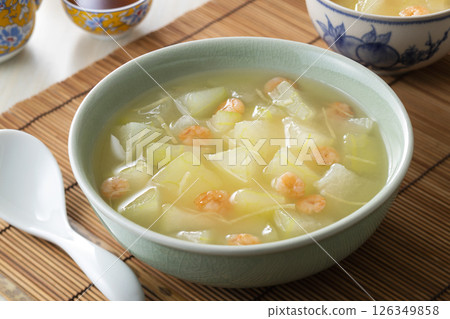 Chilled winter melon soup 126349858