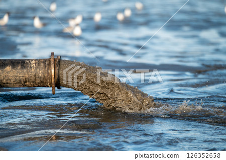 Beach restoration using a sand transfer system 126352658