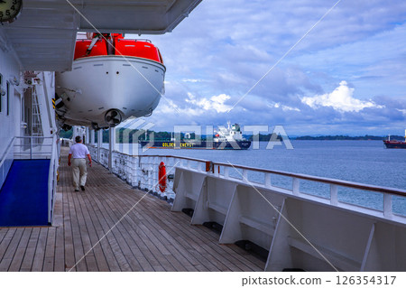 Lake Gatun 126354317