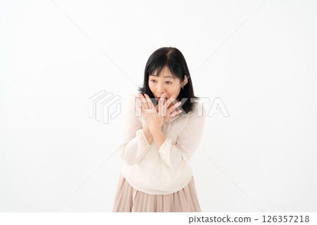 女性高級肖像驚訝 126357218