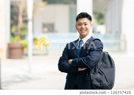 年輕男性商務肖像 126357428