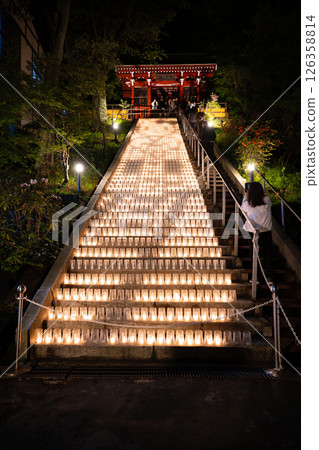 Candlelight event at the Yubatake hot springs in Kusatsu Onsen (below the Sanmon gate of Kosenji temple) 126358814