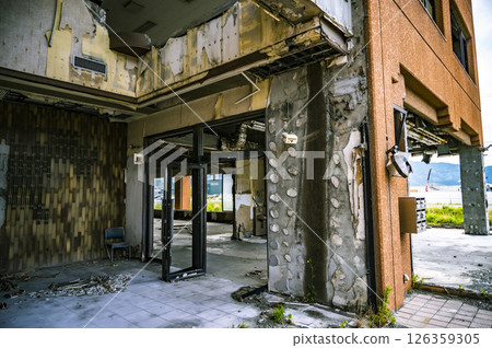 Tsunami scars in Ofunato, first floor Tsunami scars in Ofunato, first floor 126359305
