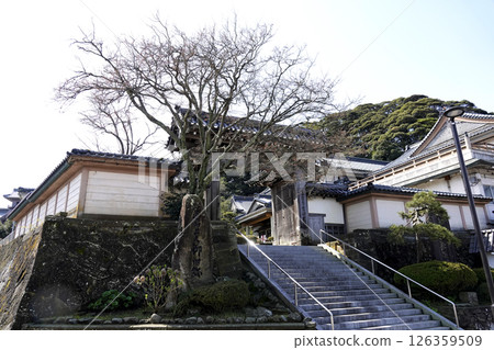 本願寺吉崎別院大門（吉崎禦坊） 126359509