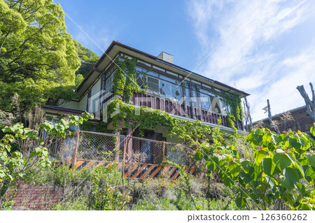 Kobe Kitano Foreigners' House: The ruins of the former Tosen residence 126360262