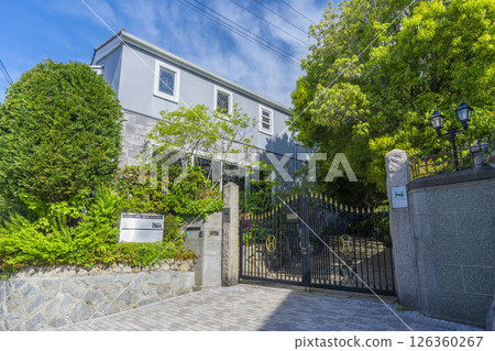 Kobe Kitano Hunter Guest House 126360267