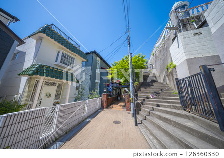 Kobe Kitano Foreigners' Houses: Exterior of the Kitano Foreigners' Club 126360330