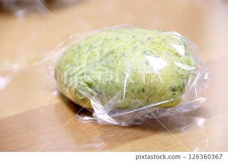 美味的艾蒿奶油麵包 126360367