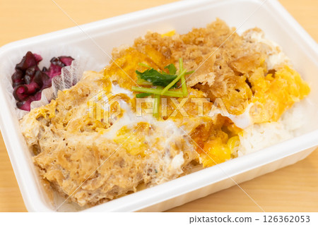 Delicious and heavy box lunch Delicious and heavy box lunch 126362053