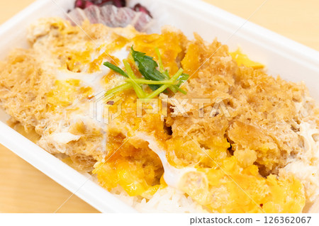 Delicious and heavy box lunch Delicious and heavy box lunch 126362067