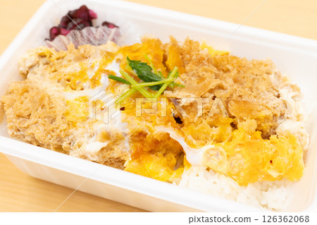 Delicious and heavy box lunch Delicious and heavy box lunch 126362068