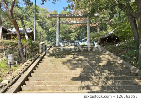 Ota City Walk: Takayama Shrine, stone steps and stone torii gates, Honmachi, Ota City 126362555