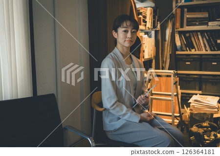 女生 女孩 女性 126364181