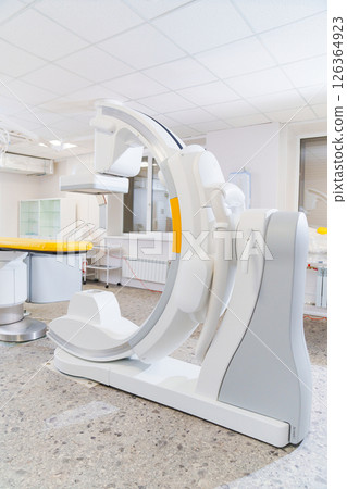 Angiograph in the medical office. Modern medicine. 126364923