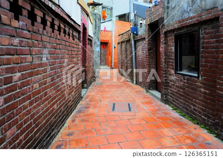 An alley in Lukang, Taiwan An alley in Lukang, Taiwan 126365151