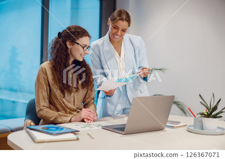 A Collaborative Workplace using Modern Technology for increased productivity and creativity A Collaborative Workplace using Modern Technology for increased productivity and creativity 126367071