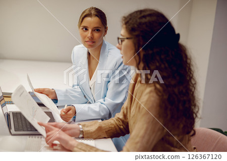 The Importance of Professional Collaboration in the Contemporary Office Environment Today 126367120