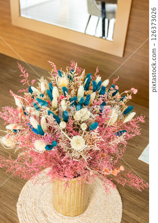 Beautiful dehydrated flower arrangement Beautiful dehydrated flower arrangement 126373026