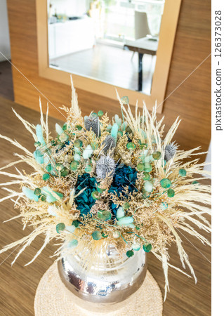 Beautiful dehydrated flower arrangement Beautiful dehydrated flower arrangement 126373028