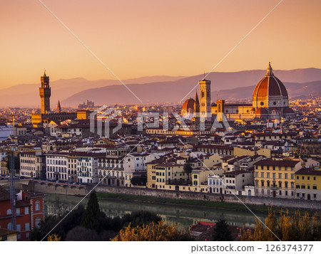 Italy, impressive skyline of Florence from Michelangelo Hill  126374377