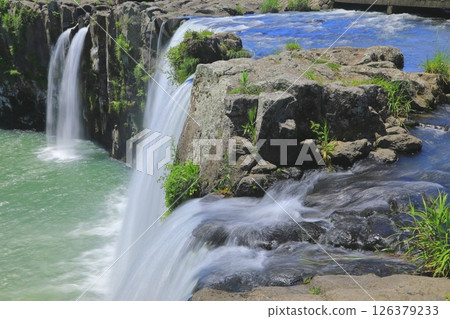 Harajiri Falls in early summer (Bungo-Ono City) Harajiri Falls in early summer (Bungo-Ono City) 126379233