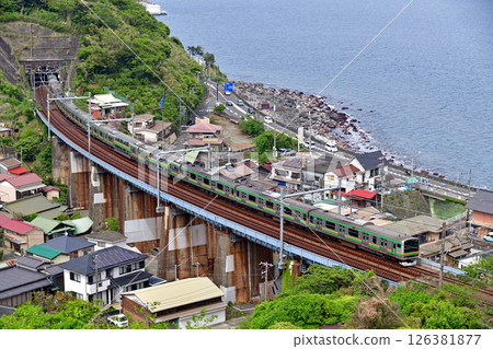 東海道線 早川-睡川 JR 東日本 E231 系列 1000 系列 K-31 列車（神津） 126381877
