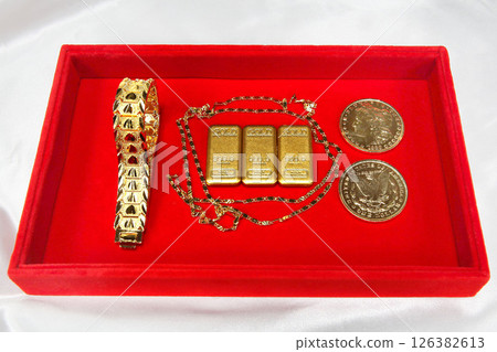 Gold, jewelry, gemstones, buying business Gold, jewelry, gemstones, buying business 126382613