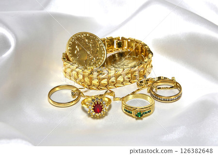 Gold, jewelry, gemstones, buying business Gold, jewelry, gemstones, buying business 126382648