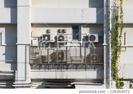 Air conditioning duct 126383072