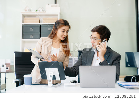 Portrait of success business people working together in modern office. 126383291