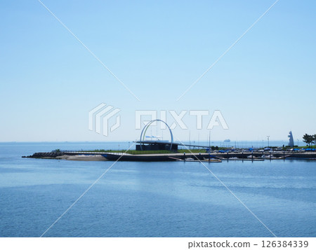 從若洲橋眺望若洲海濱公園 126384339