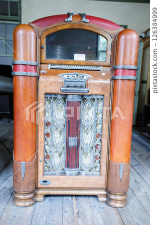 Gramophone in the main building of the former Yonezawa Higher Technical School, a national important cultural property 126384999