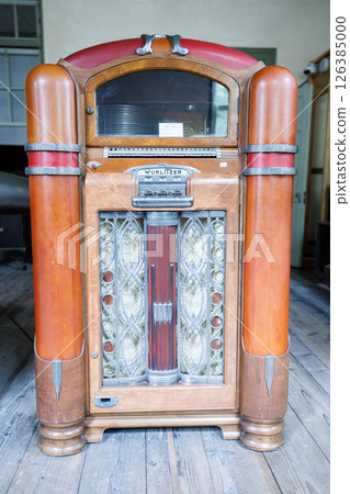 Gramophone in the main building of the former Yonezawa Higher Technical School, a national important cultural property 126385000