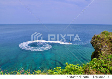 萬座毛(沖繩縣恩納村) 萬座毛(沖繩縣恩納村) 126386494